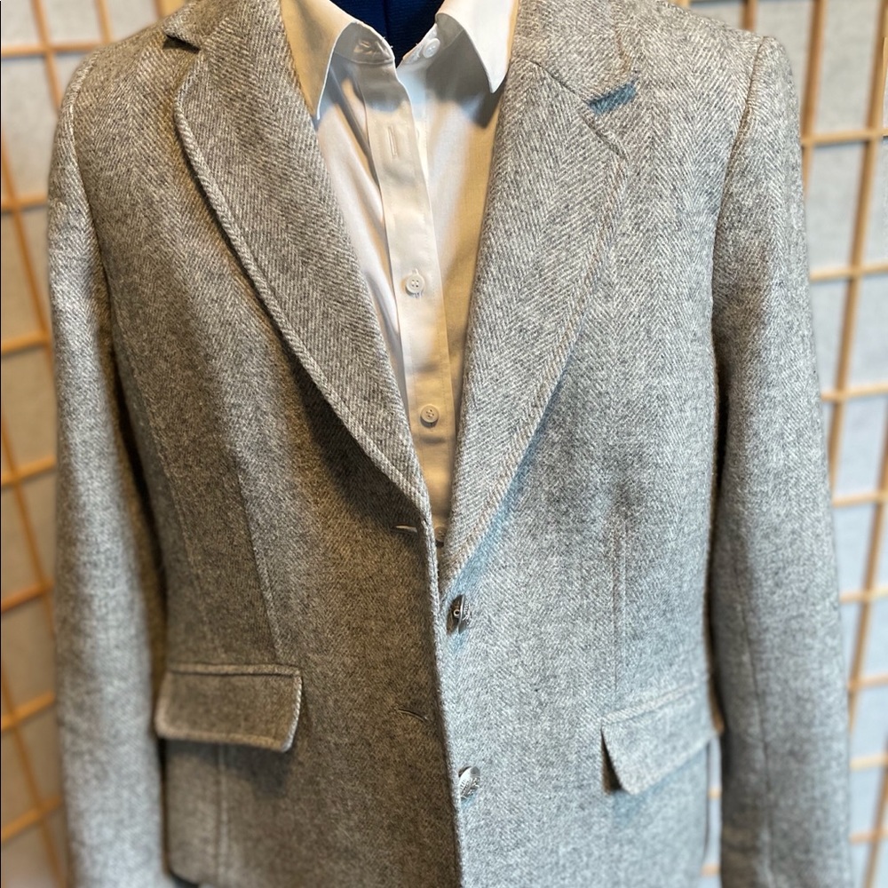 Grey tweed blazer